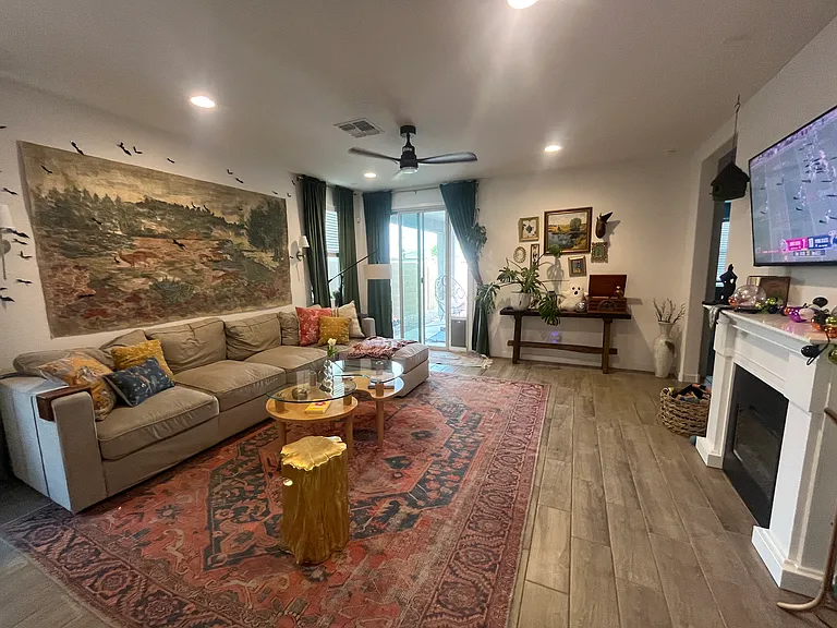 2634 W Hidalgo Ave — Photo 3