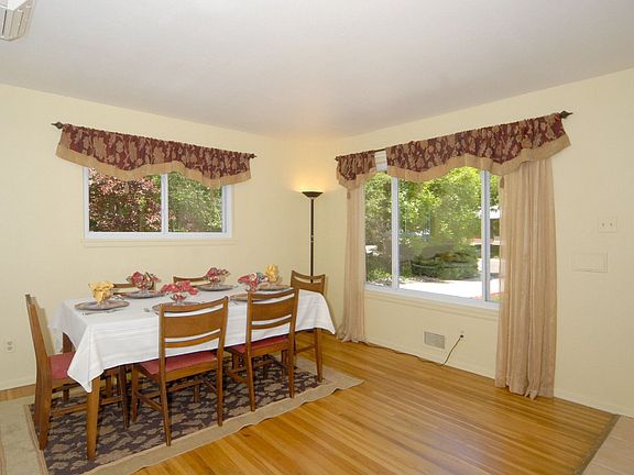 Dining Room / Living Room