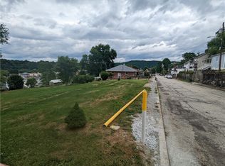 40 5th St, California, PA 15419