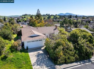 16 Lagunita Ct, Martinez, CA 94553