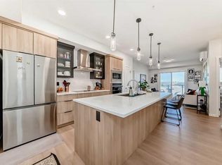 80 S Carrington Plz NW #413, Calgary, AB T3P1Y3