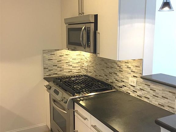 4th image of 40 W 116th St Ph A1117