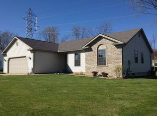 3215 Pine Hollow Dr, Ravenna, OH 44266