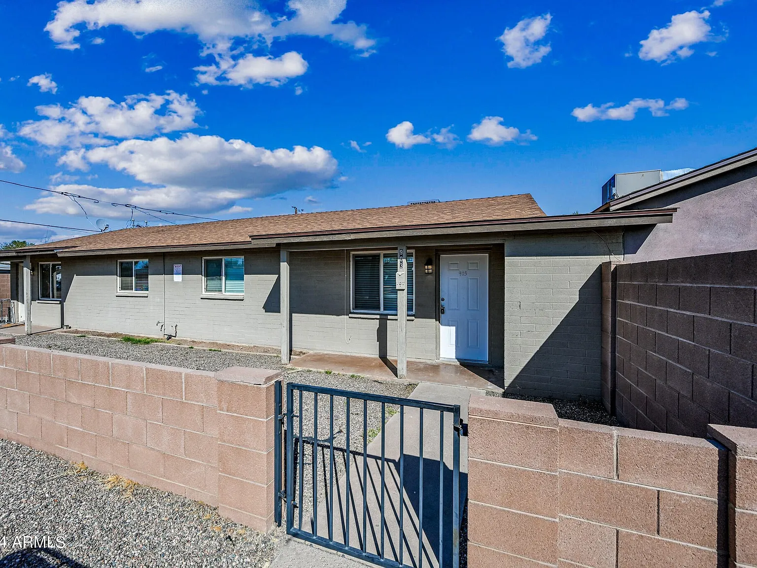 2 bed, 1.0 bath, 777 sqft, $995 — Photo 1