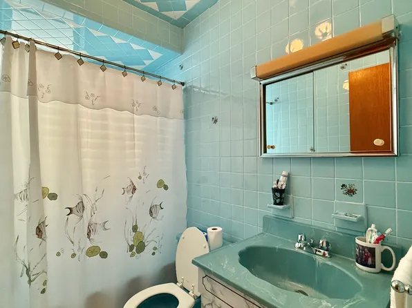 2049 71st Street image 5 of 19