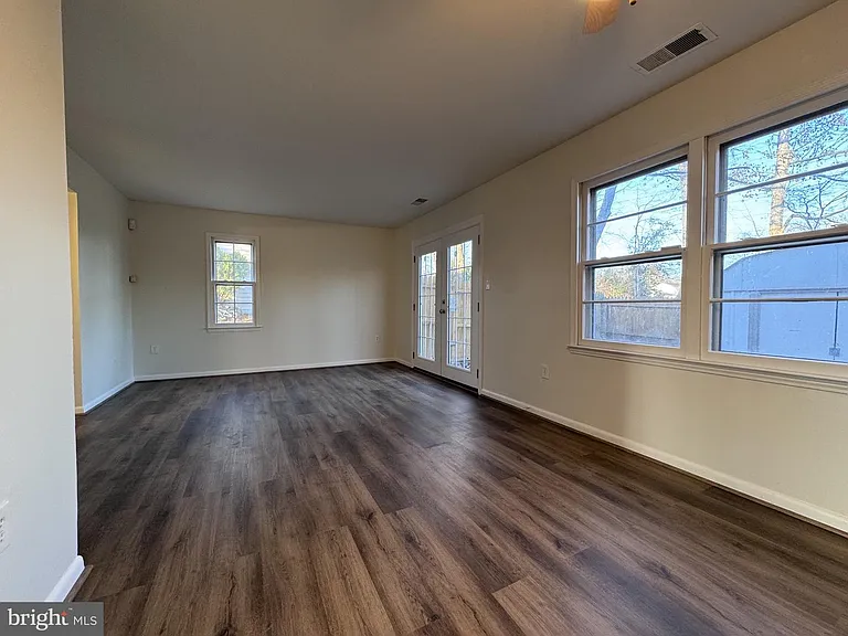 12335 Woodlawn Ct — Photo 4