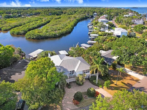 636 MAYO STREET N, CRYSTAL BEACH, FL 34681