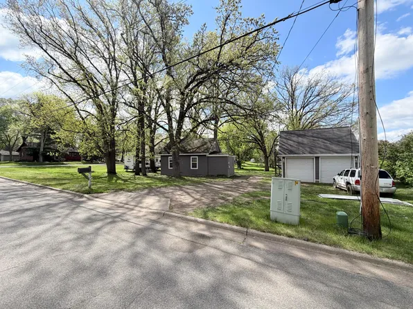 560 3rd Ave NW, Milaca, MN 56353