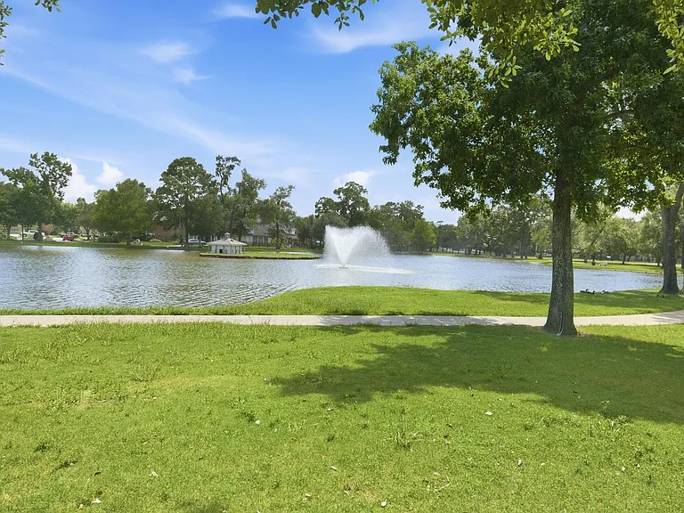 14535 Mountain Cliff Ln — Photo 34