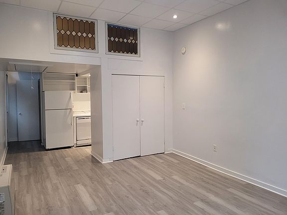 3rd image of 150 E Main St Unit 1