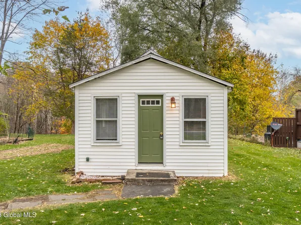 274 Scheller Park Road, West Coxsackie, NY 12192