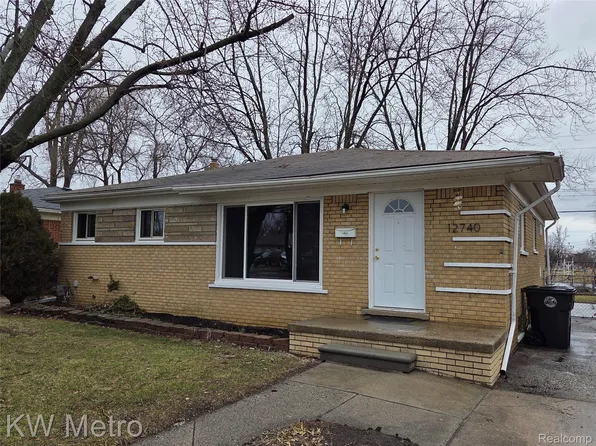 12740 Sterling Ct, Oak Park, MI 48237