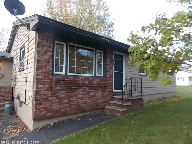 2nd image of 12 Vaughn St