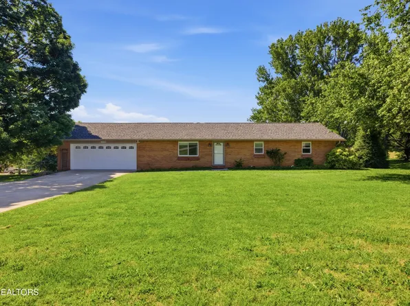 1518 E Brown School Rd, Maryville, TN 37804