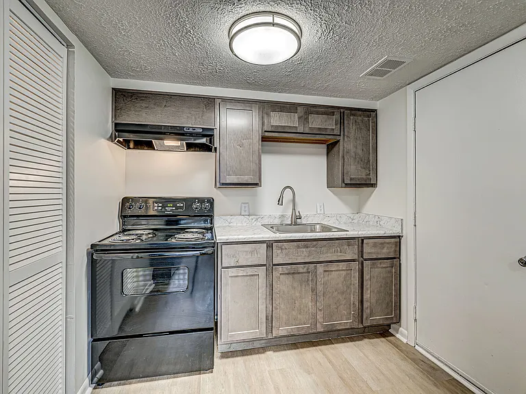 The Row Apartments — Photo 24