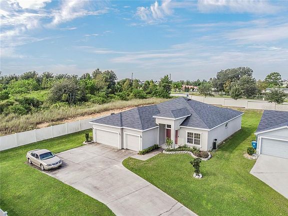 2nd image of 801 Greenshank Dr