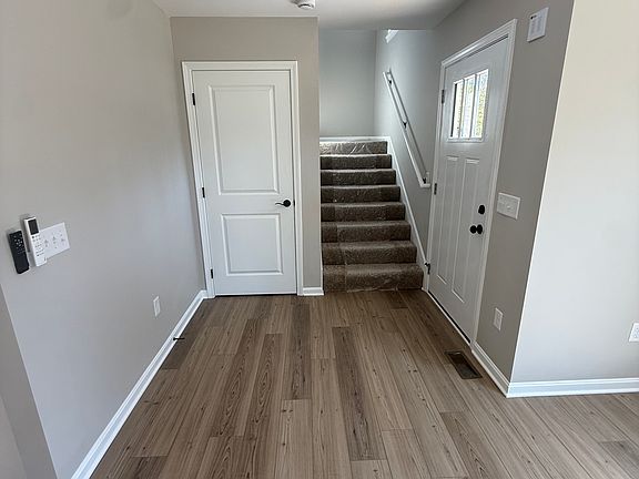 5th image of 111 E Crutcher St