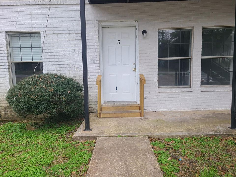 1st image of 3300 Pine Grove Dr APT 5