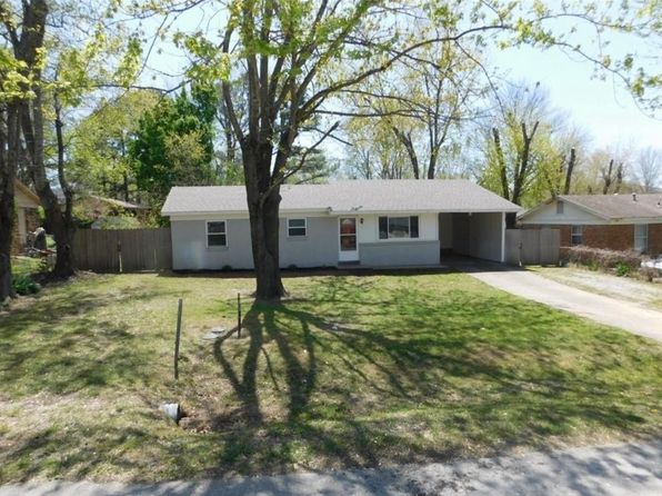 37 Centerwood St