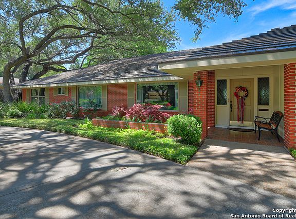 2nd image of 339 Royal Oaks Dr
