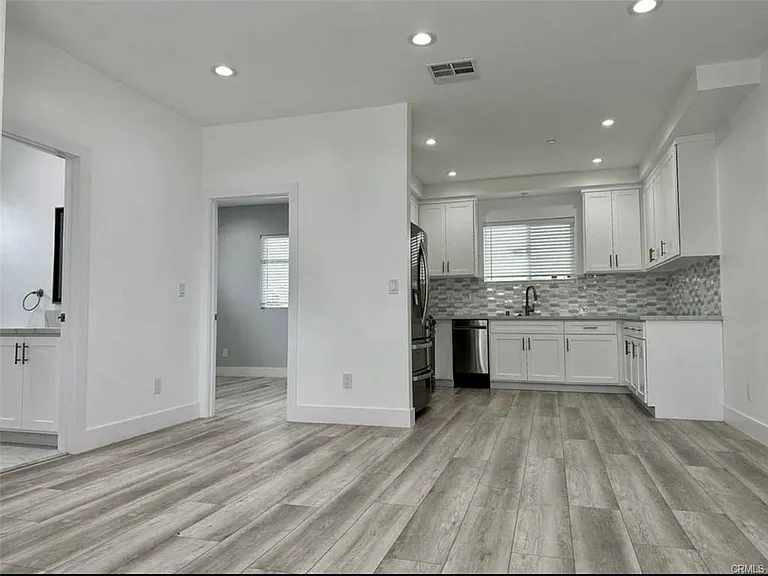 6860 Gentry Ave #2 — Photo 7