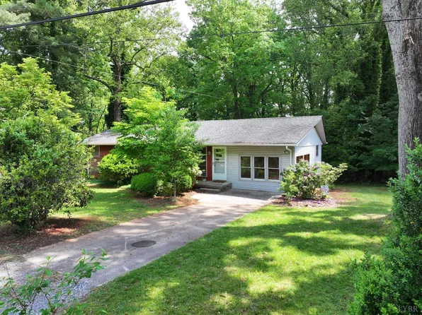 248 Oak Grove Dr, Madison Heights, VA 24572