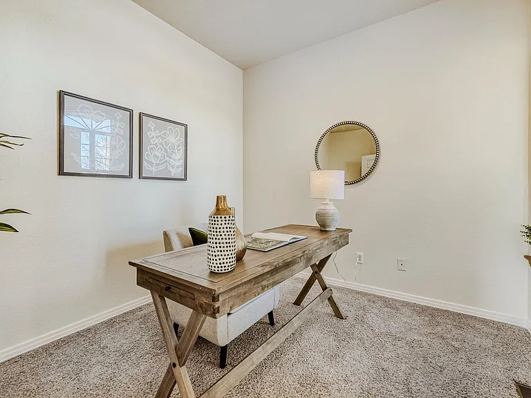 736 Club Cir — Photo 25