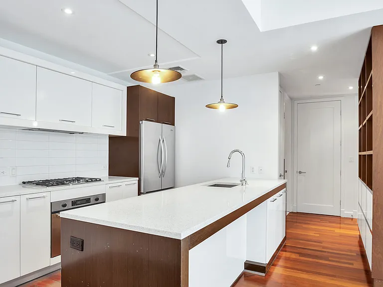 125 N 10th St #S3D — Photo 4