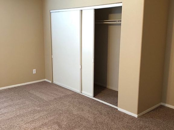 4th image of 8916 Buckthorn Ave