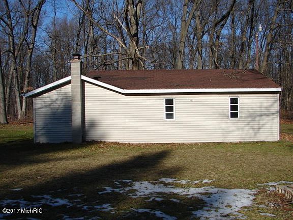 5th image of 192 Peck St