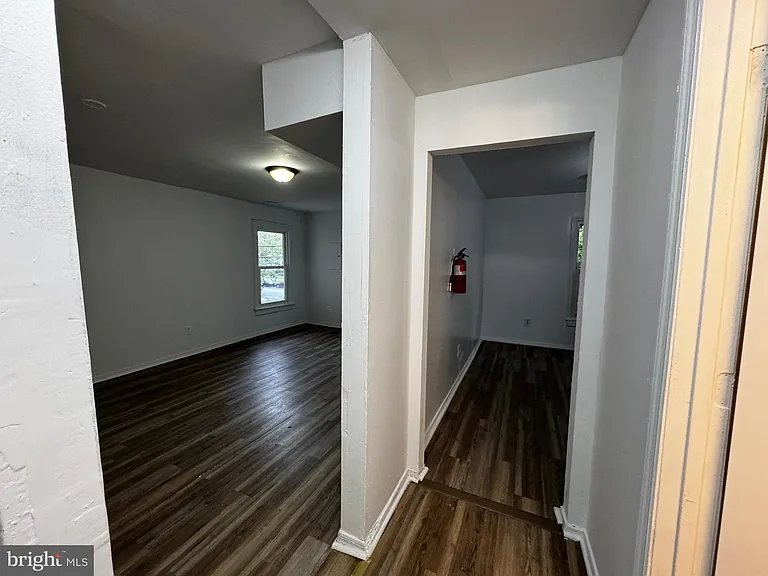 323 Vine St E #B — Photo 10