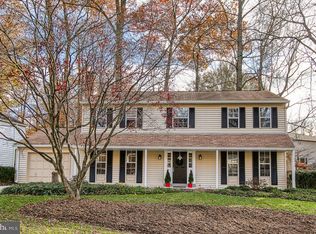 6056 Ridge Ford Dr, Burke, VA 22015