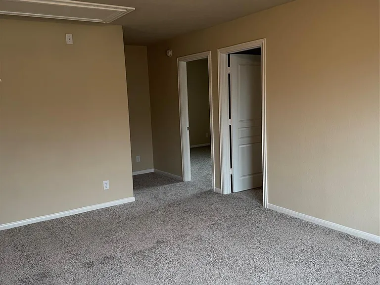 8127 Almera Falls Dr — Photo 16