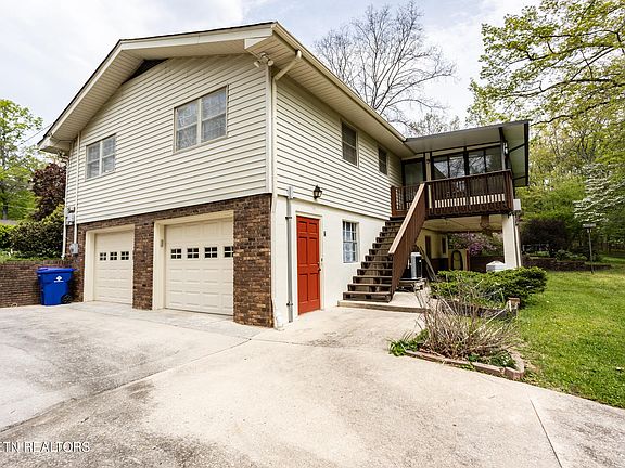 4th image of 23 Windhaven Ln
