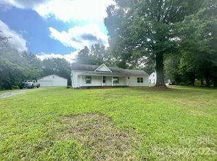 251 S Trade St, Matthews, NC 28105
