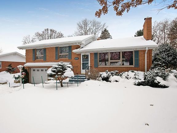 3rd image of 2591 Southlawn Dr N