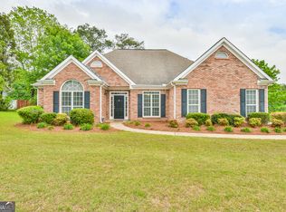 1719 Kings Cross Ct, Hoschton, GA 30548
