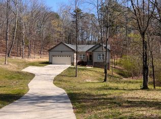 82 New Summit Hill Rd, Ringgold, GA 30736