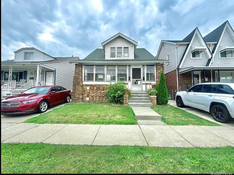 1st image of 4553 Curtis St