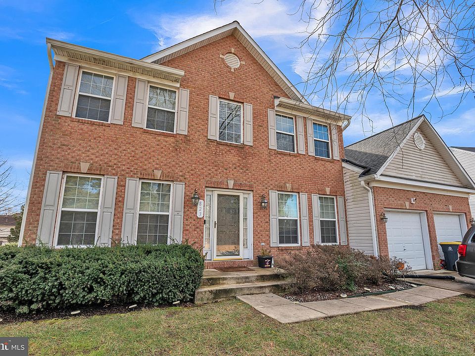 1st image of 823 Manor House Dr