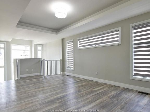 4th image of 11 Woodland St