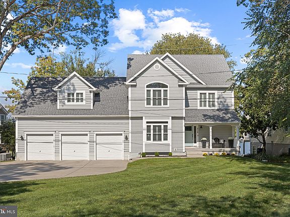 5th image of 316 North Dr