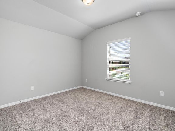 5th image of 14012 Heartland Dr