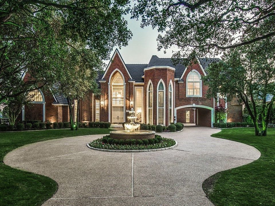 2nd image of 7 Saint Andrews Ct