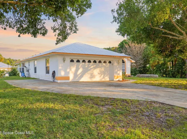 9931 Oak St, Micco, FL 32976
