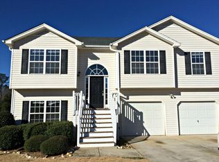 6305 Queensdale Dr, Douglasville, GA 30135