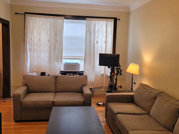 5th image of 4709 W Belmont Ave #15
