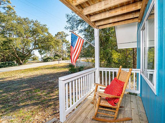 5th image of 203 Oakleaf Dr
