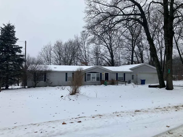 315 Nicholas Dr, Houghton Lake, MI 48629