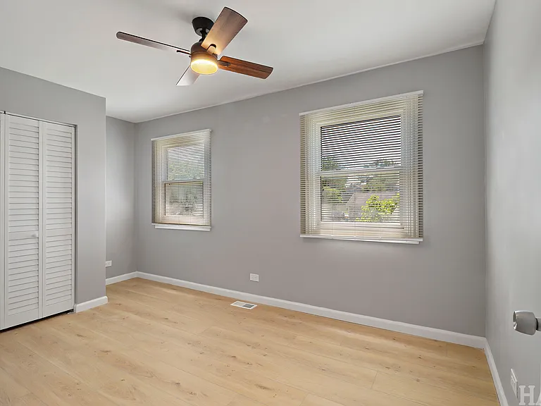 2208 Kensington Dr — Photo 17